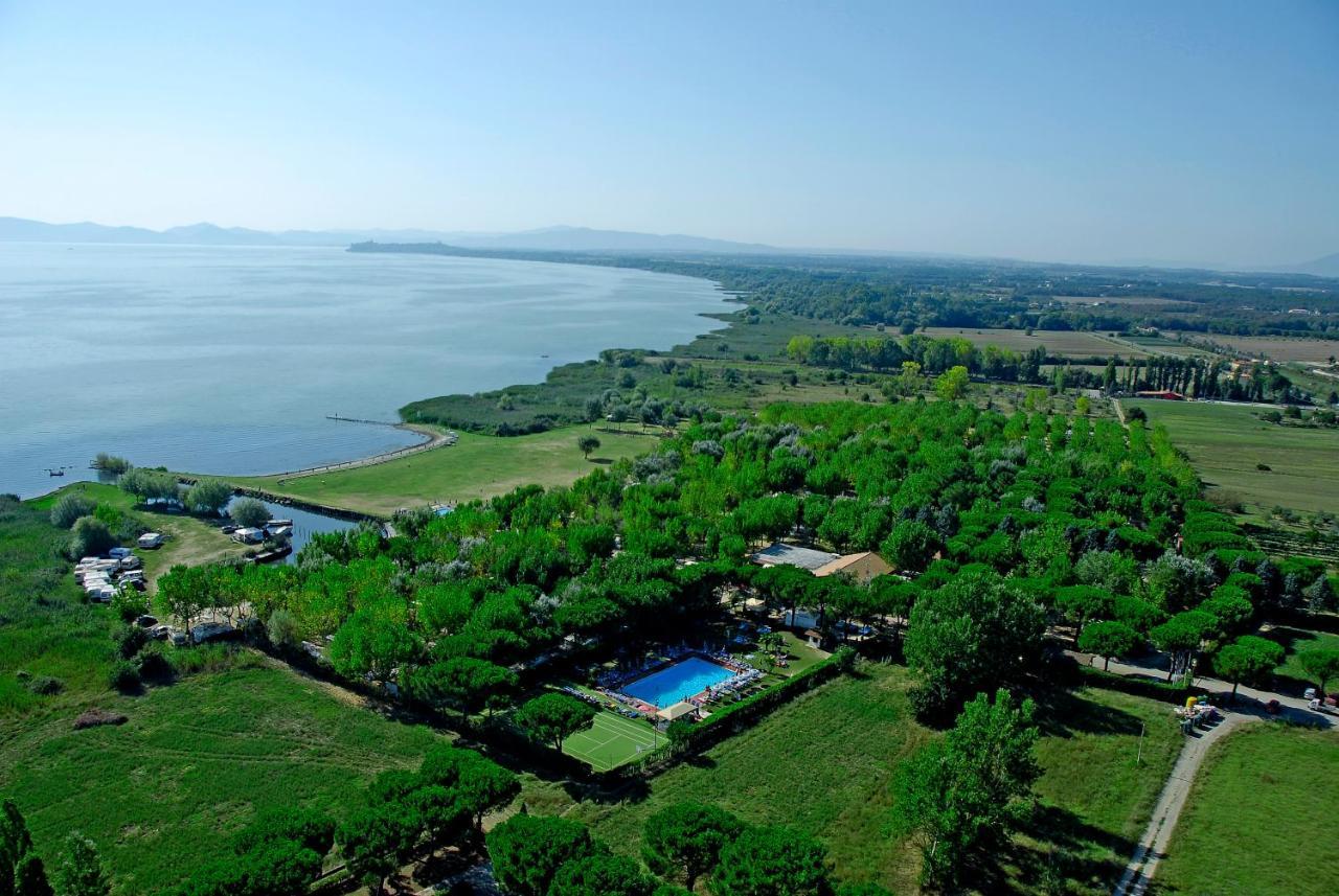 Camping Badiaccia Village Castiglione del Lago Exterior foto